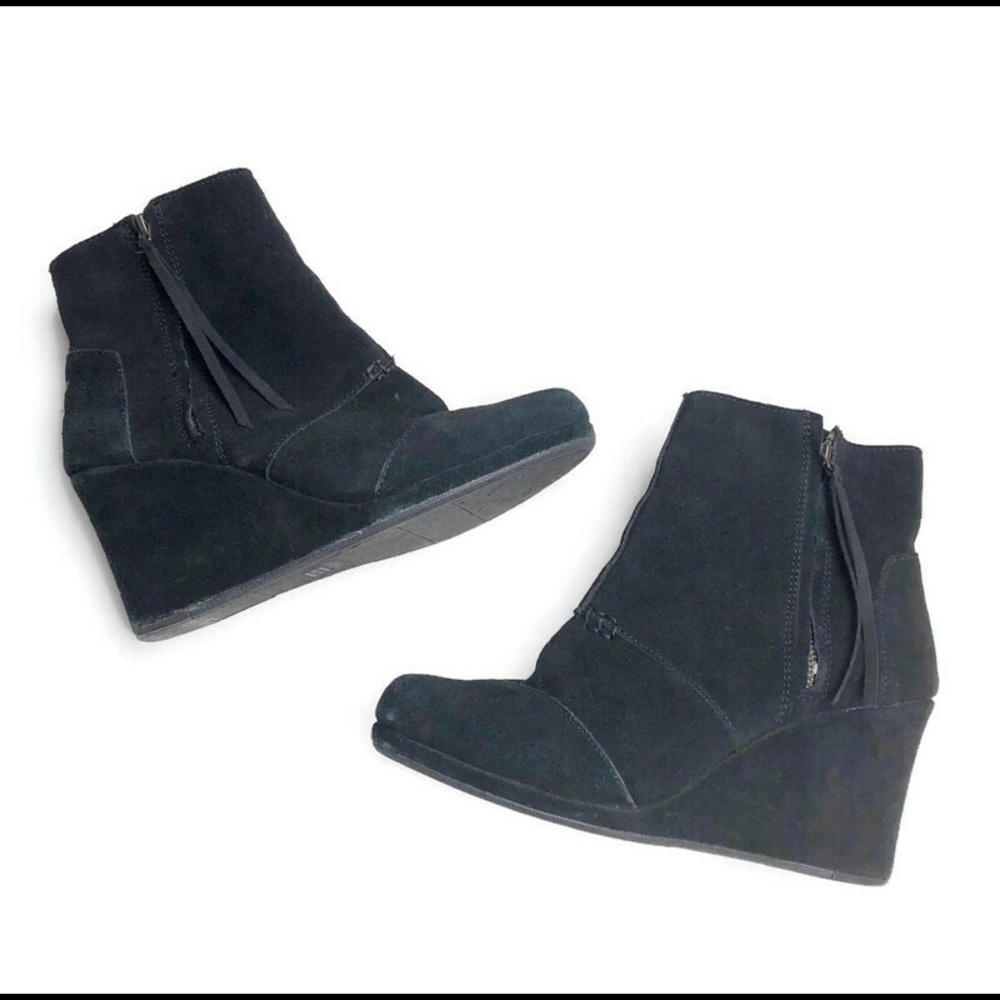 Toms Desert Suede Black High Wedge Ankle Bootie 10